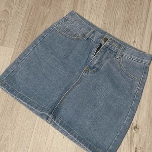 denim skirt